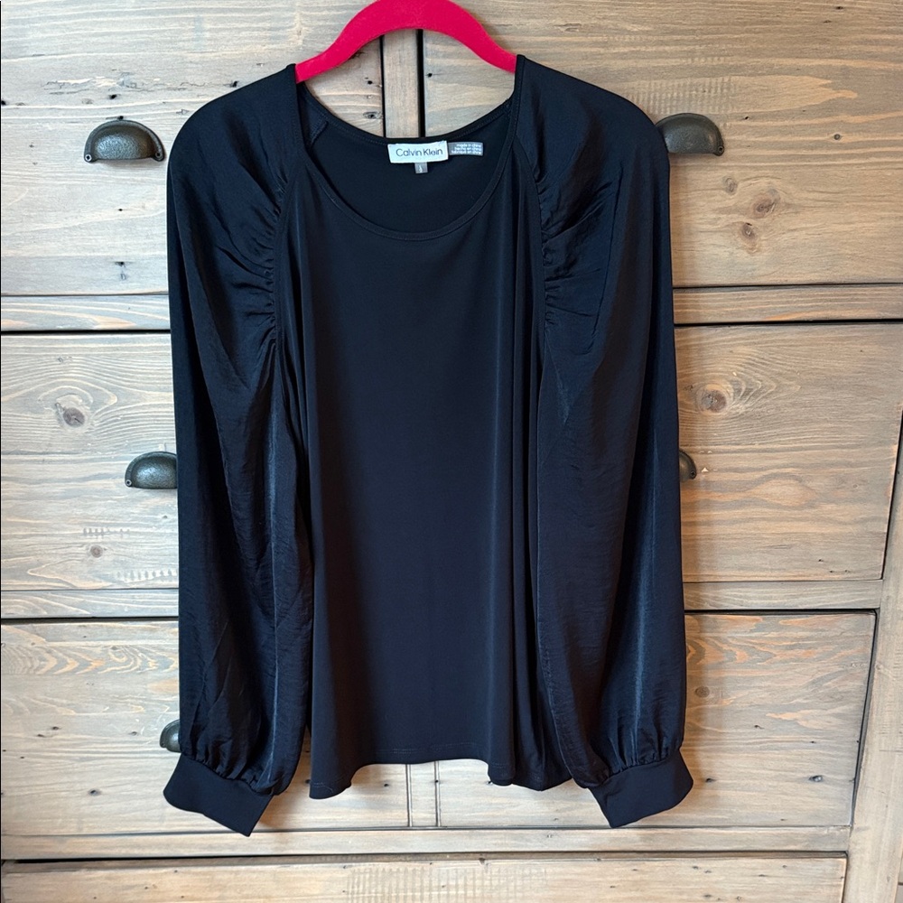 EUC Calvin Klein black mixed media top sz L